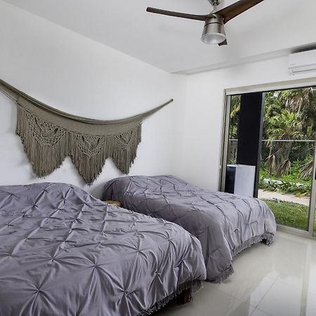 Angelina 28 Beachfront And Family Apartments - Modern And Relaxing Long Stays - 20 Min From Cancun Airport Puerto Morelos Extérieur photo