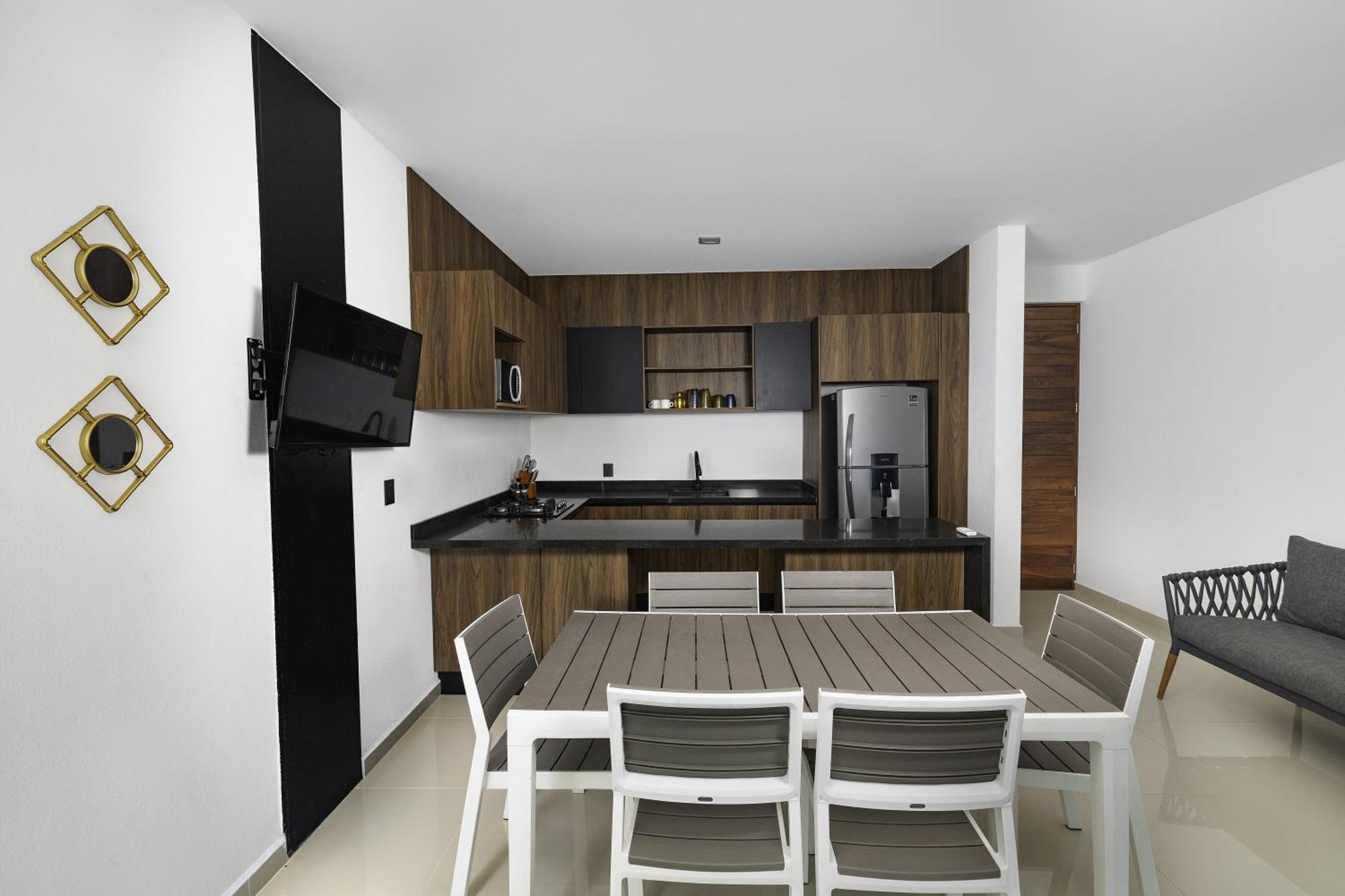 Angelina 28 Beachfront And Family Apartments - Modern And Relaxing Long Stays - 20 Min From Cancun Airport Puerto Morelos Extérieur photo
